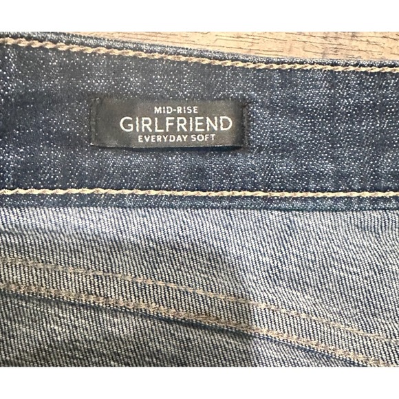 White House Black Market Mid Rise Girlfriend Jeans Dark Wash Size 6 - Picture 3 of 10